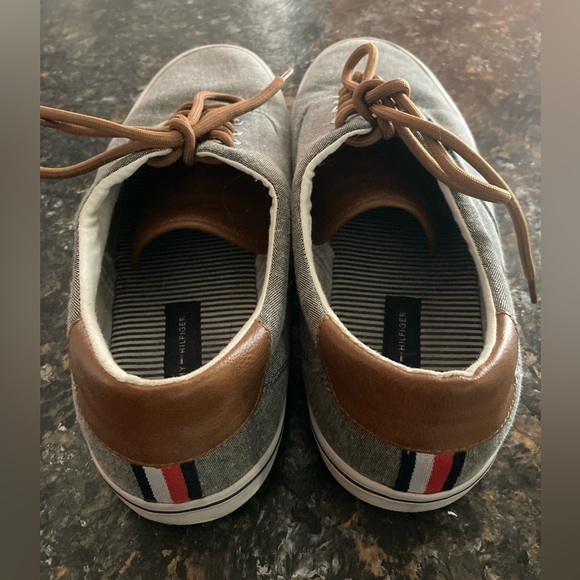 Mens shoes size 11. - Picture 3 of 3